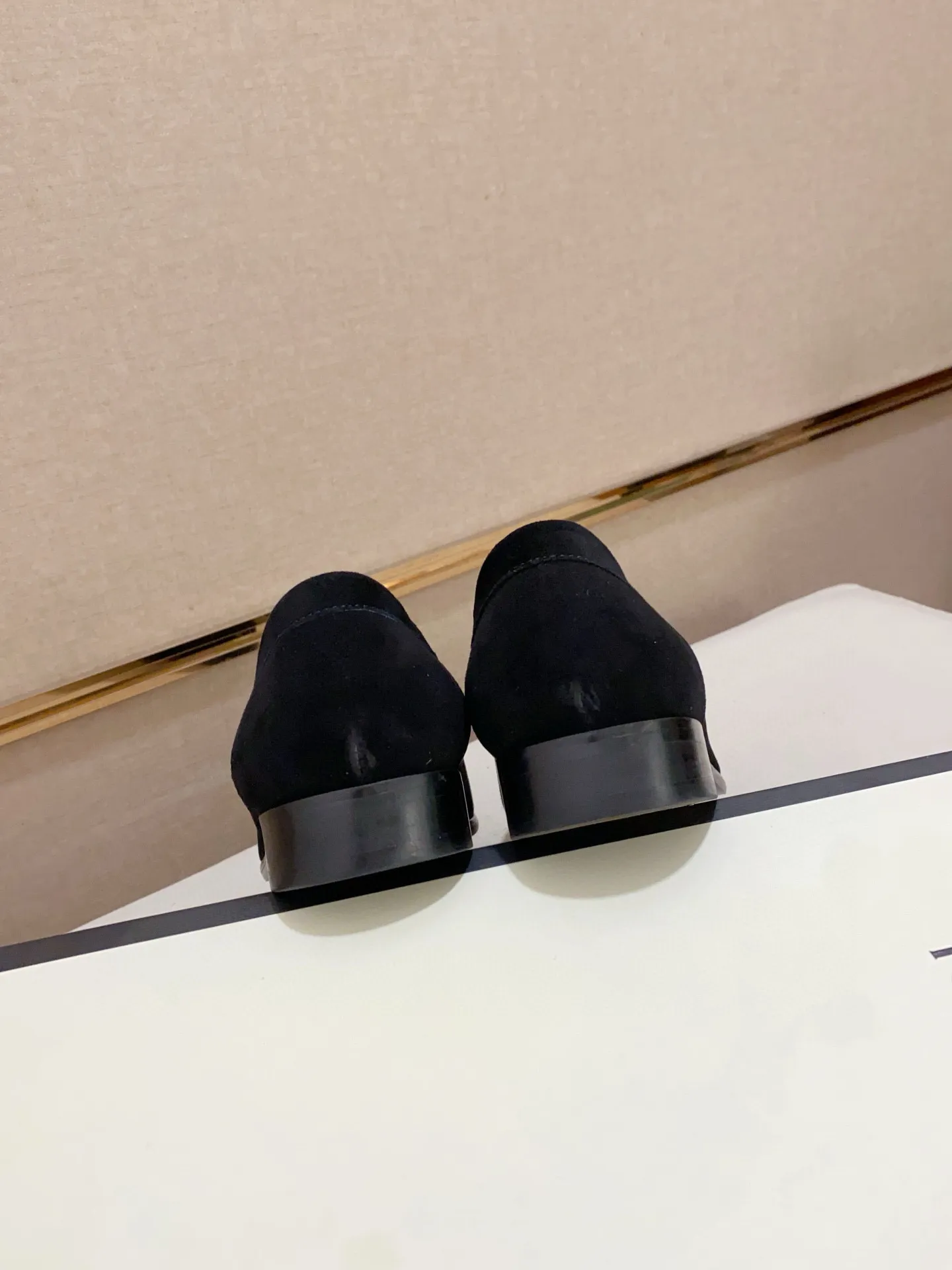 Men's shoes 💰: 520💰 (GUCCI) new series ss hot new products 💢 💠 Casual leather shoes 👞, first layer of cowhide, upper hardware buckles and logo on the sides of the shoe, brand logo on the insole and sole 💠 💎Upper: 100% cowhide 💎Inner: cowhide/100% 💎Feet: cowhide/100% 💎Sole: rubber/100% 💎SIZE: 38 39 40 41 42 43 44 Can be customized 45